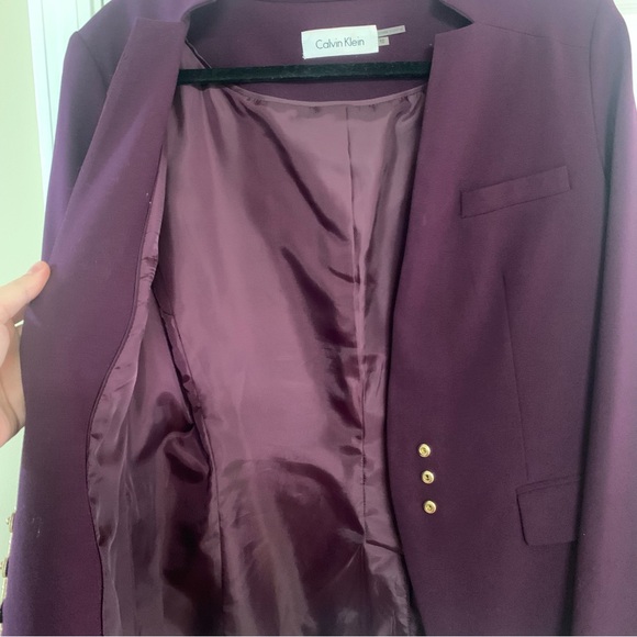 Size 10 deep purple with gold accents Calvin Klein Blazer Suit Jacket lined - Picture 4 of 13